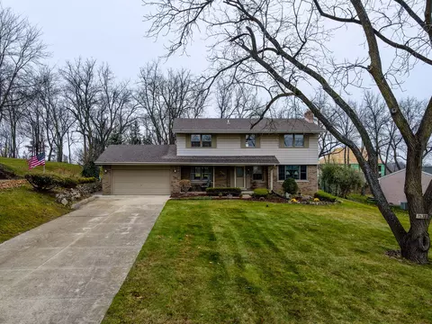 7533 Roberta Ln, Washington, MI 48094