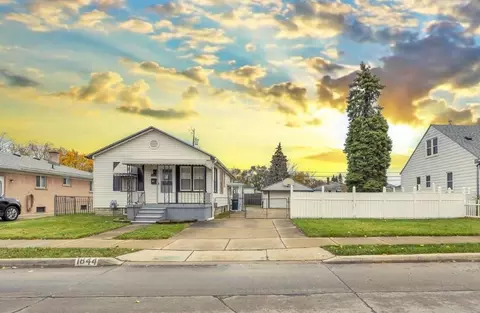 1844 Cicotte Ave, Lincoln Park, MI 48146