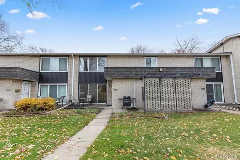 833 Kennedy Cir #2, Warren, MI 48093