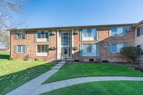 500 Romeo Rd #111, Rochester, MI 48307