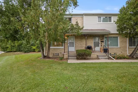 2001 E Maple Rd, Birmingham, MI 48009