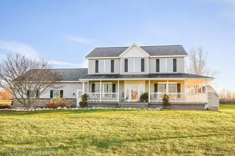11464 Davison Rd, Davison, MI 48423
