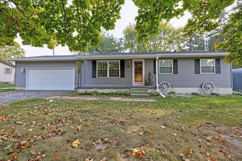 11115 Ray Rd, Argentine, MI 48436