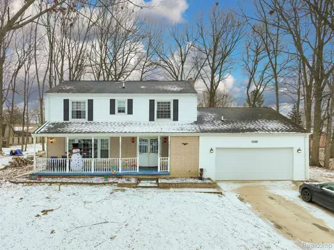 7146 Ridgeview Dr, Genesee, MI 48437