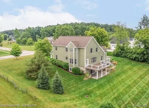 2338 Wild Cherry Dr, Marion, MI 48843