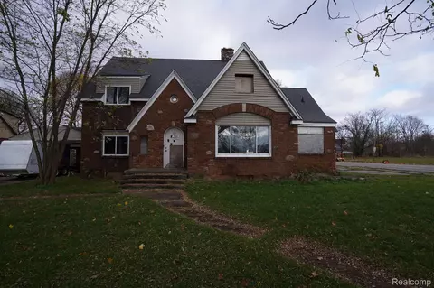 104 Welch Blvd, Flint, MI 48503