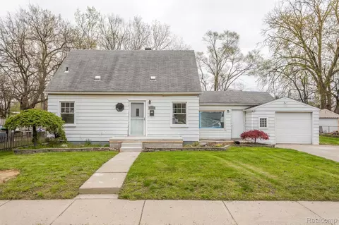 6631 Cooper St, Taylor, MI 48180