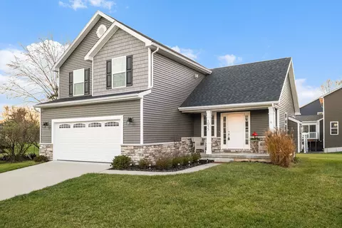 1055 N Lemen St, Fenton, MI 48430