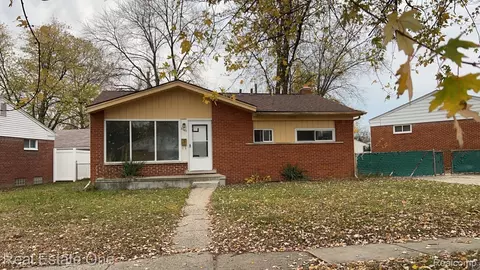23425 Calvin St, Taylor, MI 48180