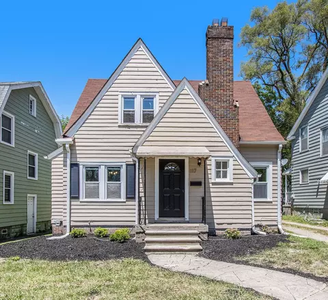 117 Mohawk Rd, Pontiac, MI 48341