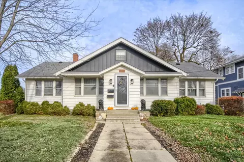 11003 Walker St, Grand Blanc, MI 48439