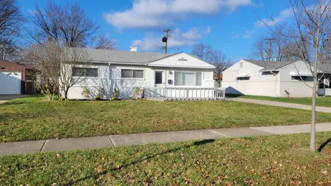337 Lyons Dr, Troy, MI 48083