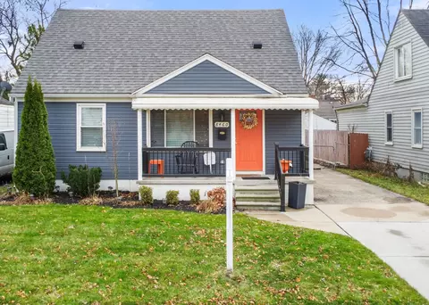 8460 Helen, Center Line, MI 48015