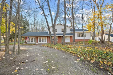 14200 S Huron River Dr, Romulus, MI 48174