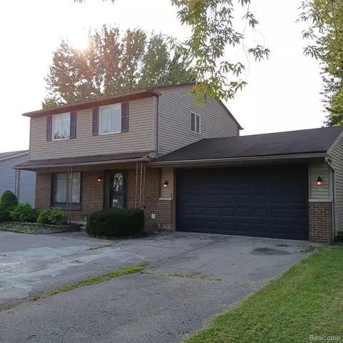 47839 Jefferson Ave, Chesterfield, MI 48047
