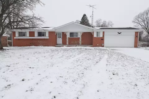 4372 Saint Martins Dr, Flint, MI 48507