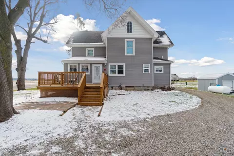 4259 Dexter Trl, Stockbridge, MI 49285