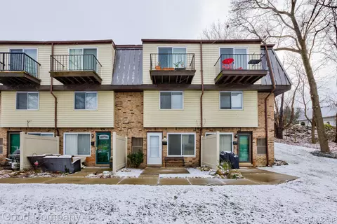 860 N Main St, Milford, MI 48381