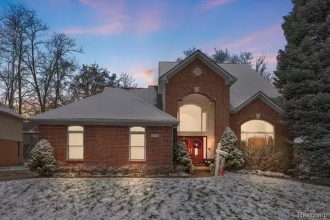 29447 Crawford, Farmington Hills, MI 48331