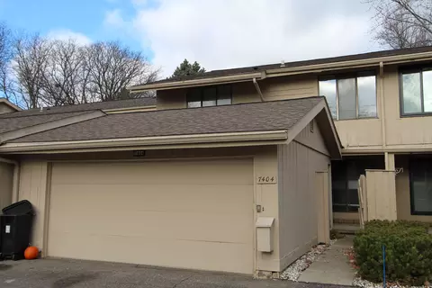 7404 Pebble Pt, West Bloomfield, MI 48322