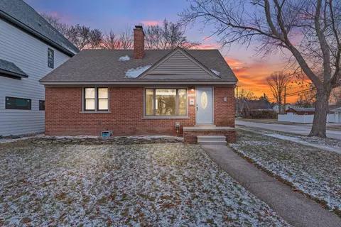 702 W Houstonia Ave, Royal Oak, MI 48073