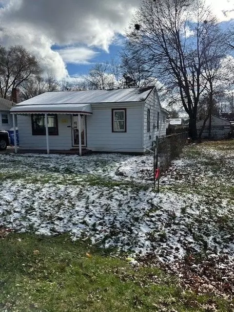 1336 E Decamp St, Burton, MI 48529