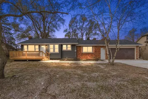 53831 Jewell Rd, Shelby Township, MI 48315