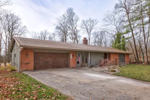 9120 S Ronrick Plc Pl, Frankenmuth, MI 48734
