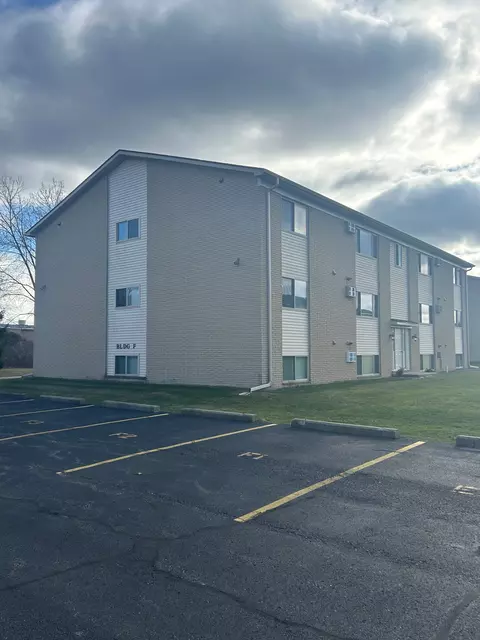 1875 Michigan Ave #F5, Marysville, MI 48040