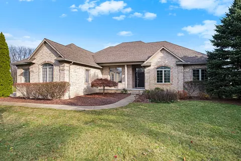 13217 Pintail Crt Ct, Fenton, MI 48451