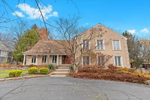 1257 Hickory Hill Dr, Rochester Hills, MI 48309