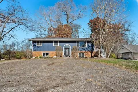 3190 W Coon Lake Rd, Marion, MI 48843