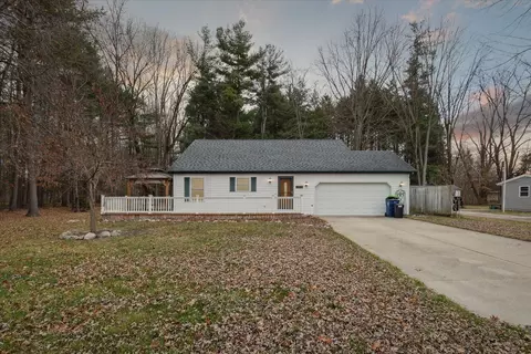1050 Park, Saint Charles, MI 48655