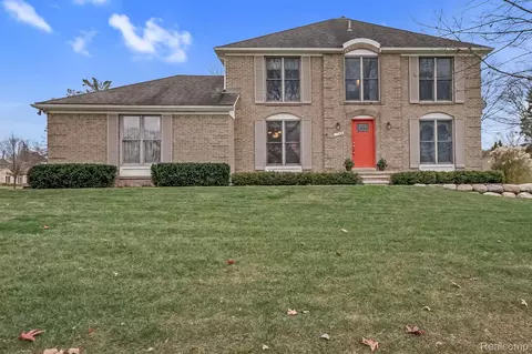 1159 Prosper Dr, Troy, MI 48098