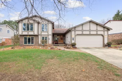 591 Lockport Rd, Rochester Hills, MI 48307