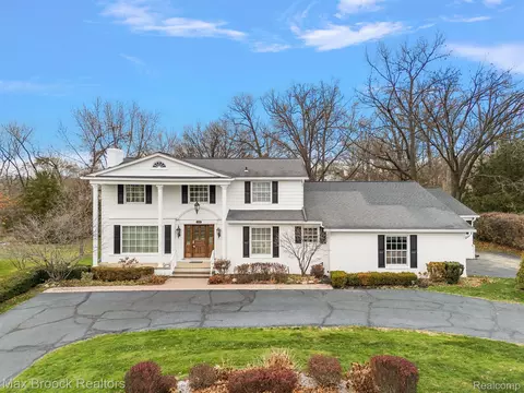 4530 Ranch Ln, Bloomfield Township, MI 48302