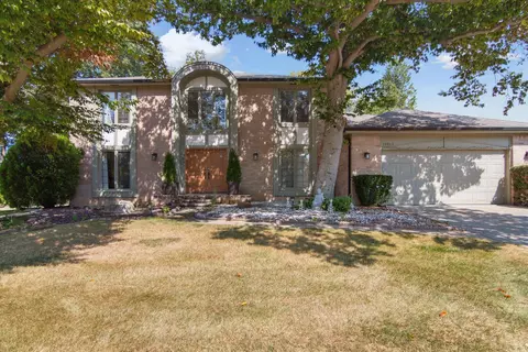 38060 Eric, Farmington Hills, MI 48335