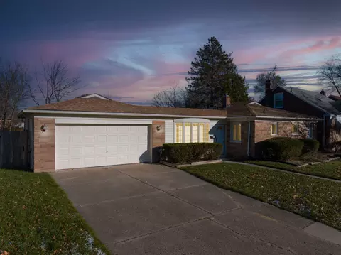 18091 Rosetta Ave, Eastpointe, MI 48021