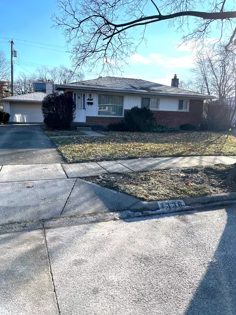 1336 Ralph St, Garden City, MI 48135