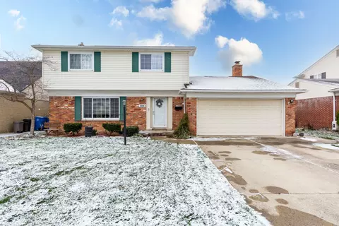1551 N Evangeline St, Dearborn Heights, MI 48127
