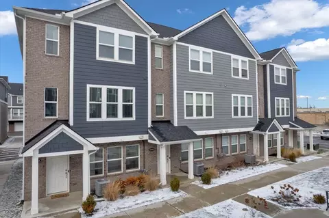 2922 Artemis, Troy, MI 48085