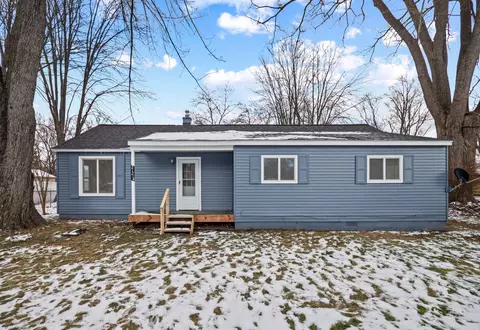 21214 Flanders St, Farmington Hills, MI 48335