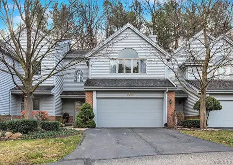 6565 Ridgeview Dr, Independence, MI 48346