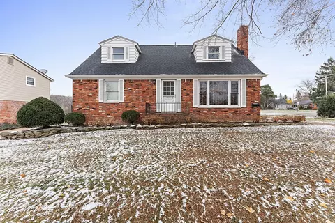 11610 Spicer Dr, Plymouth, MI 48170