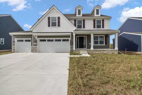 52585 Wellington Valley Dr, Macomb, MI 48042