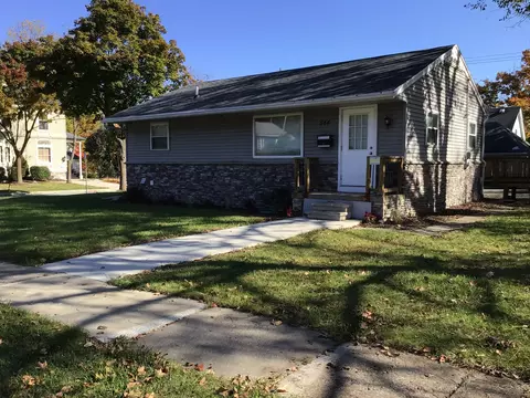 544 N Main St, Lapeer, MI 48446
