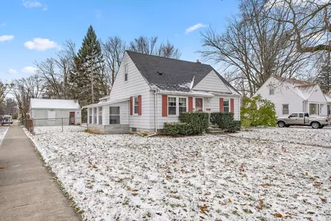 32419 Sheridan St, Garden City, MI 48135
