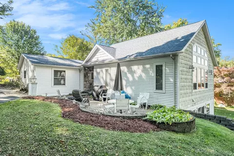 3829 S Shore Dr, Elba, MI 48446