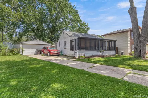 6847 Mortenview Dr, Taylor, MI 48180