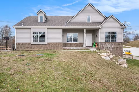 292 Broadway, Springfield, MI 48350
